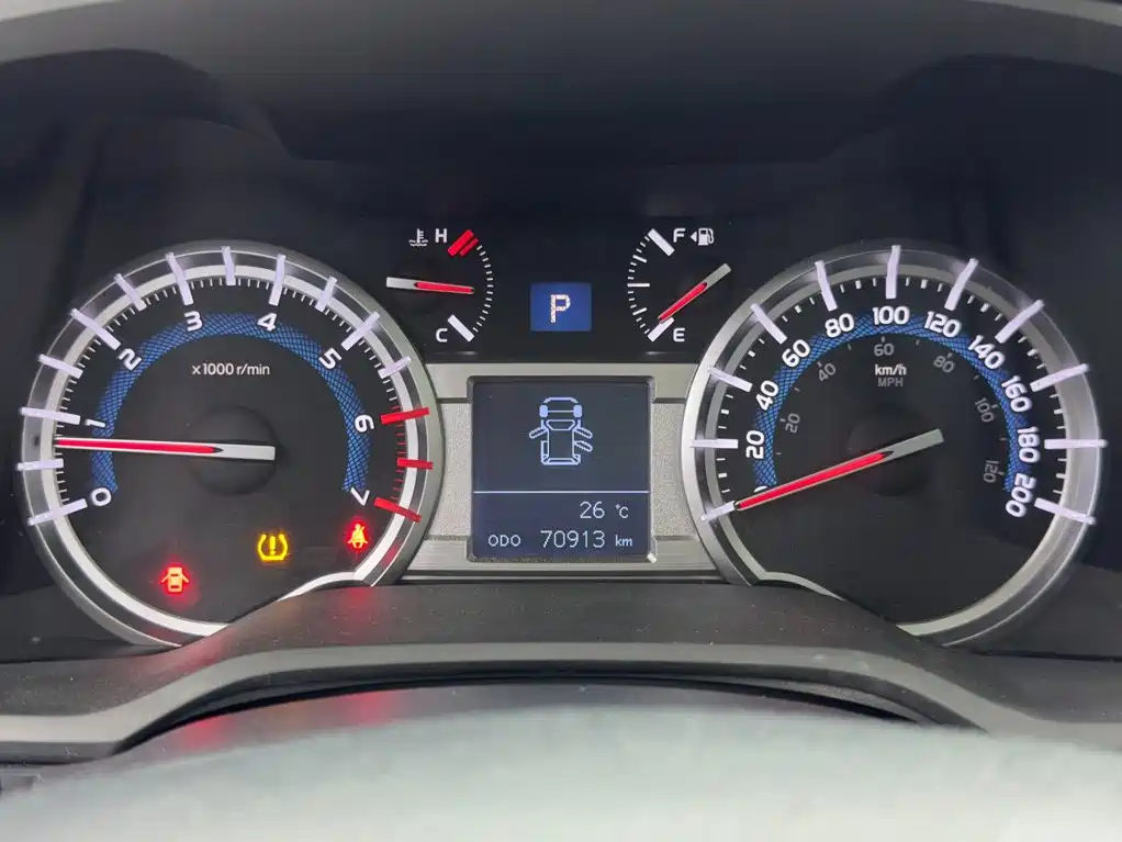 Toyota 4Runner — фото 18