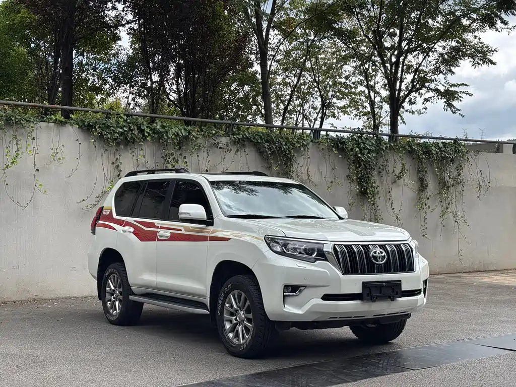 Toyota Prado — фото 3