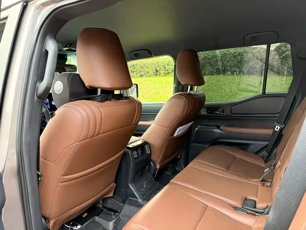 Toyota Prado — фото 11