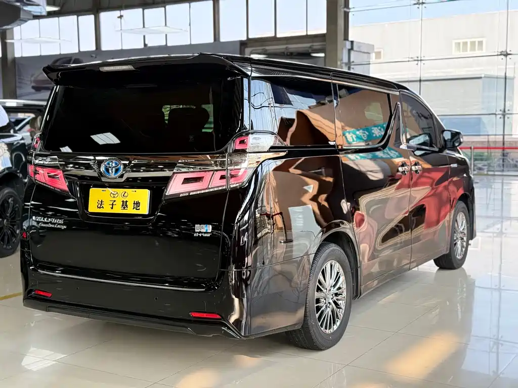 Toyota Vellfire — фото 22