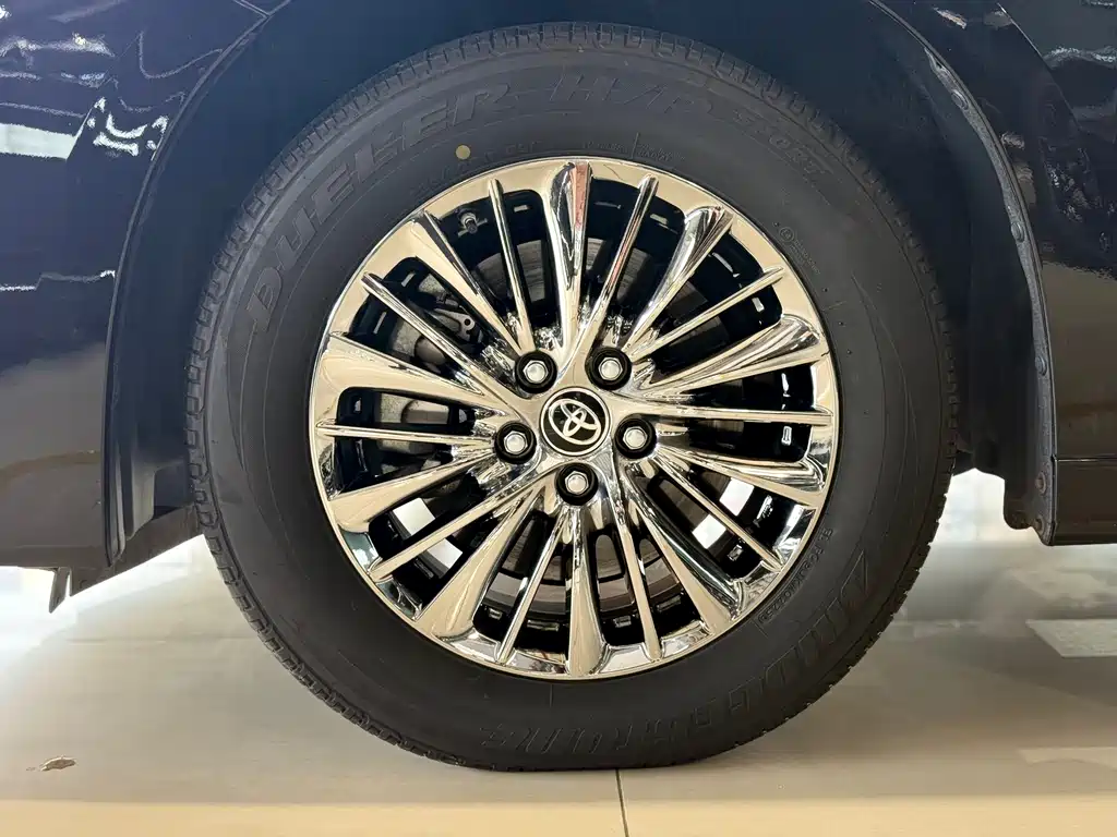 Toyota Vellfire — фото 25