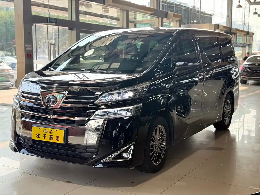 Toyota Vellfire — фото 4