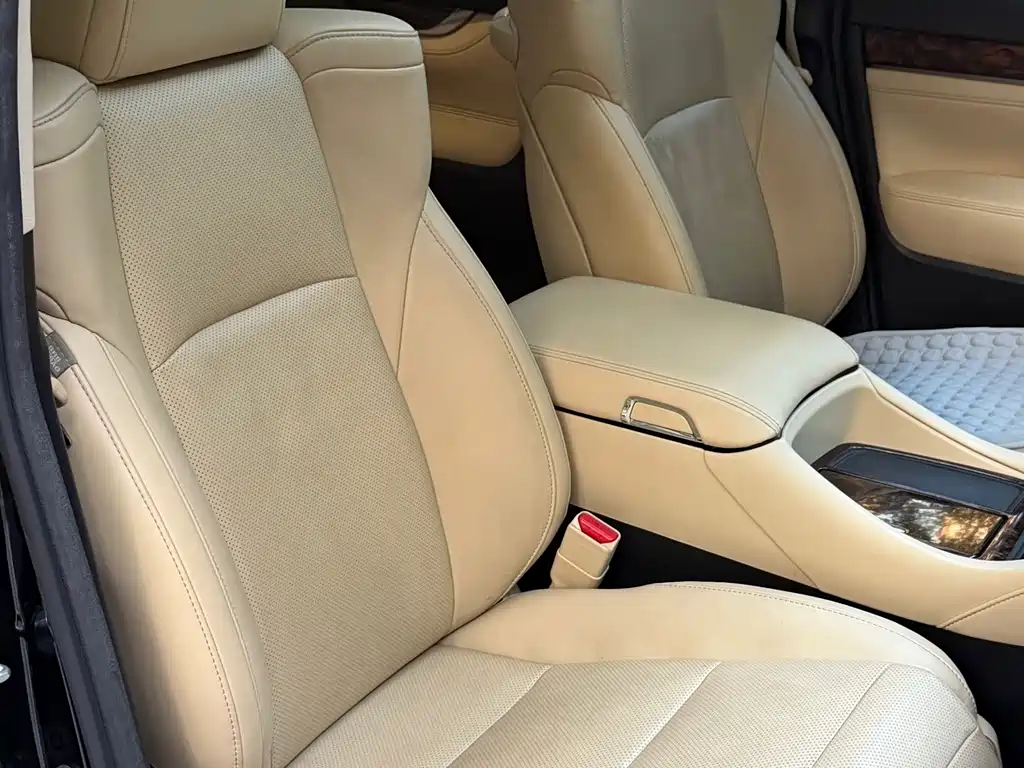 Toyota Alphard — фото 10