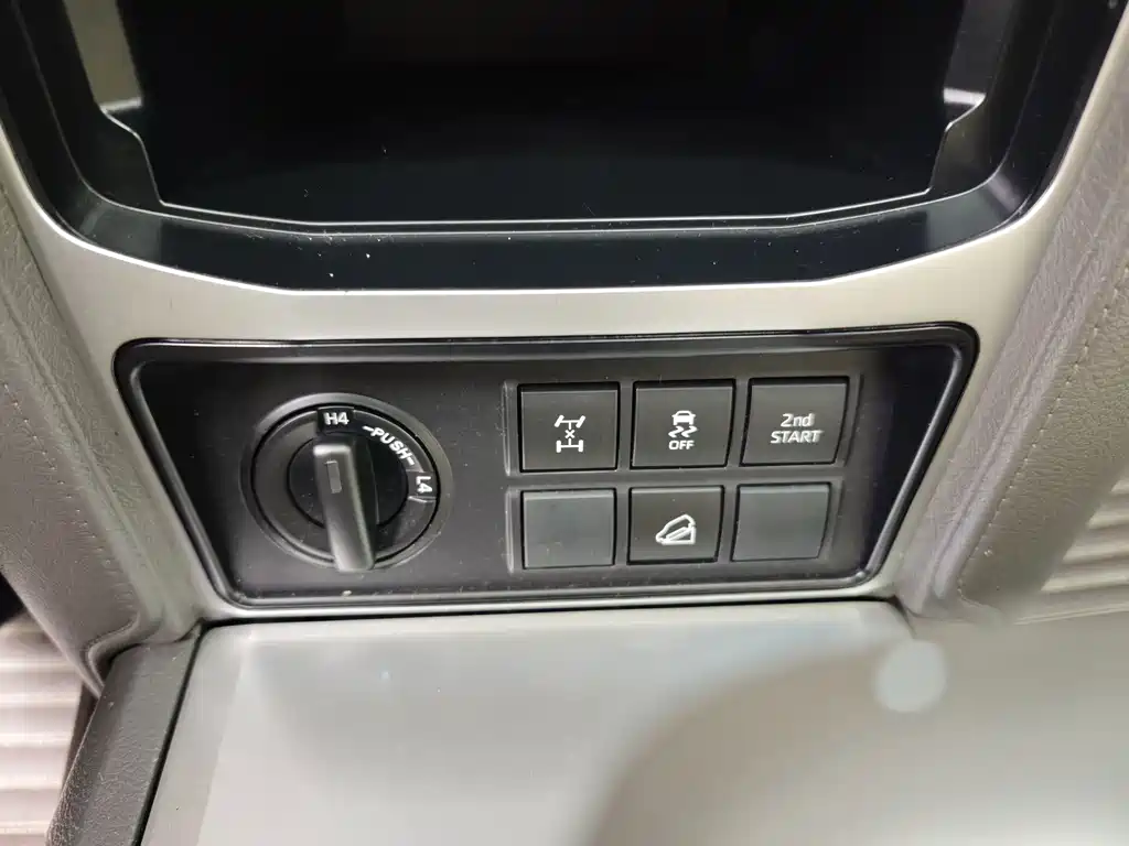 Toyota Prado (Import) — фото 14