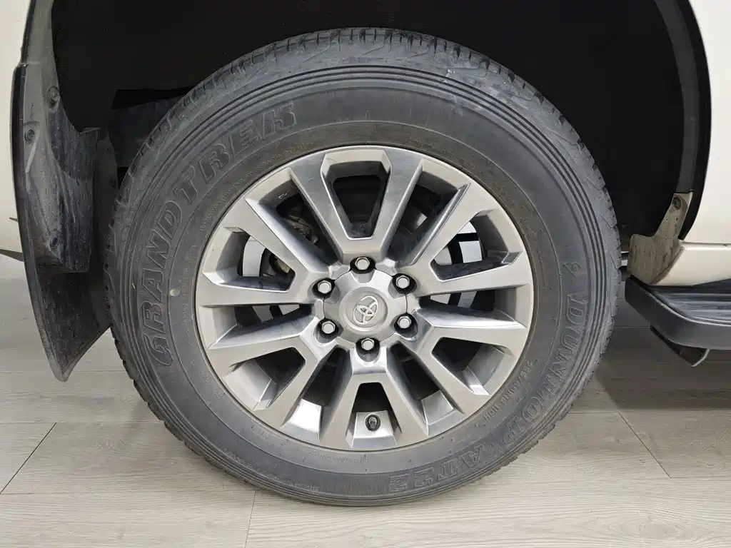 Toyota Prado (Import) — фото 23