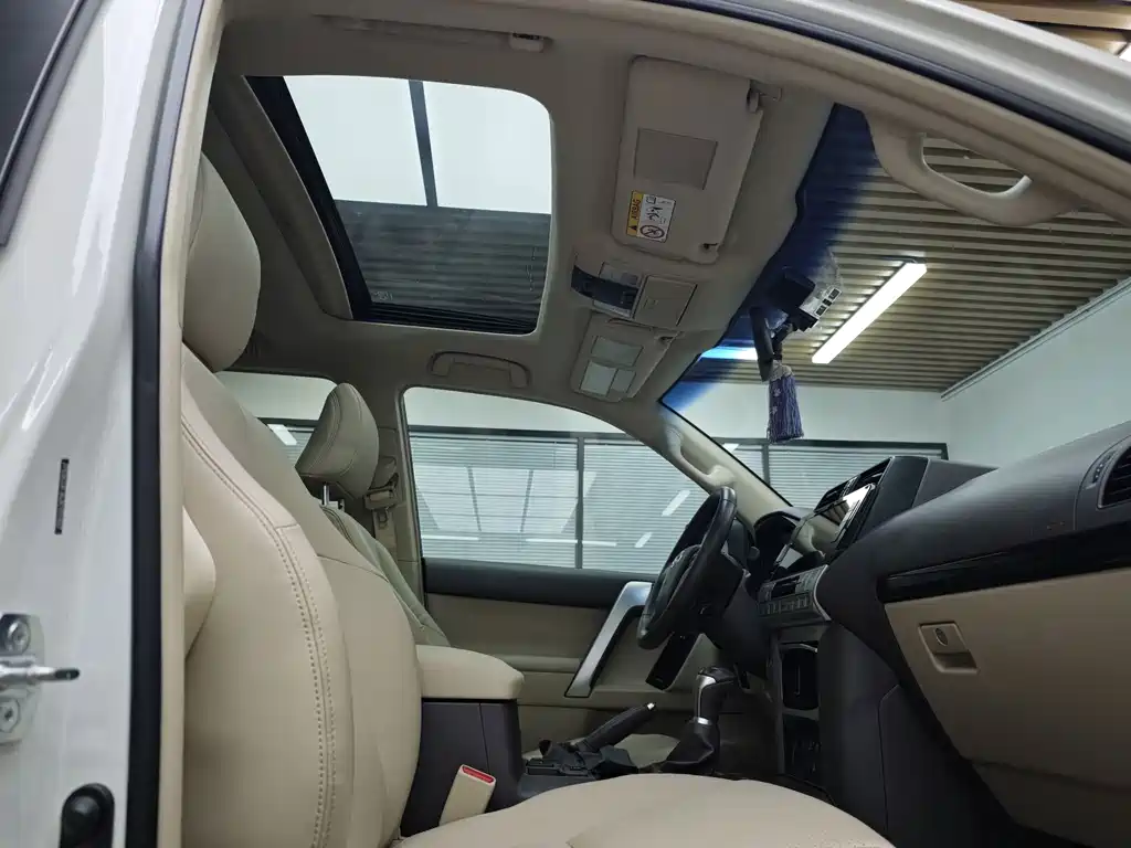 Toyota Prado (Import) — фото 28