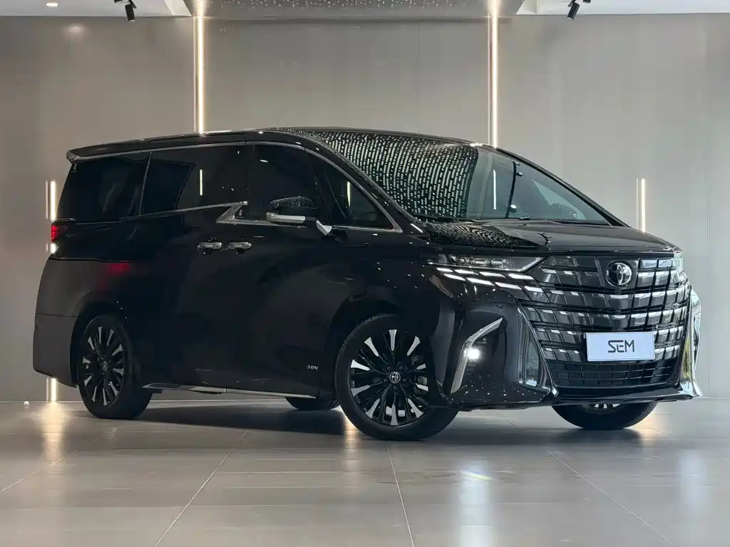 Toyota Alphard — фото 3