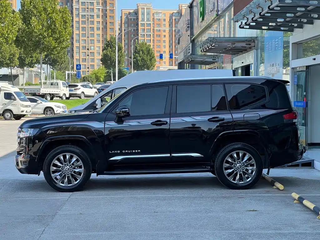 Toyota Land Cruiser — фото 4