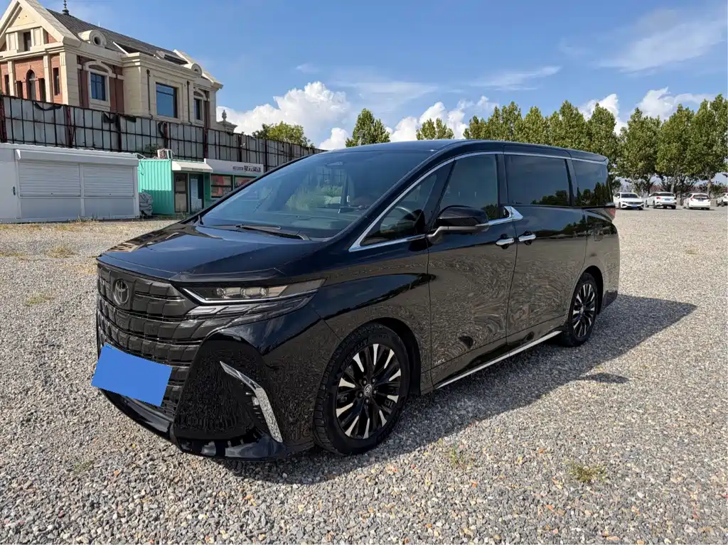 Toyota Alphard — фото 3