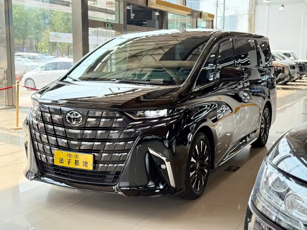 Toyota Alphard — фото 3