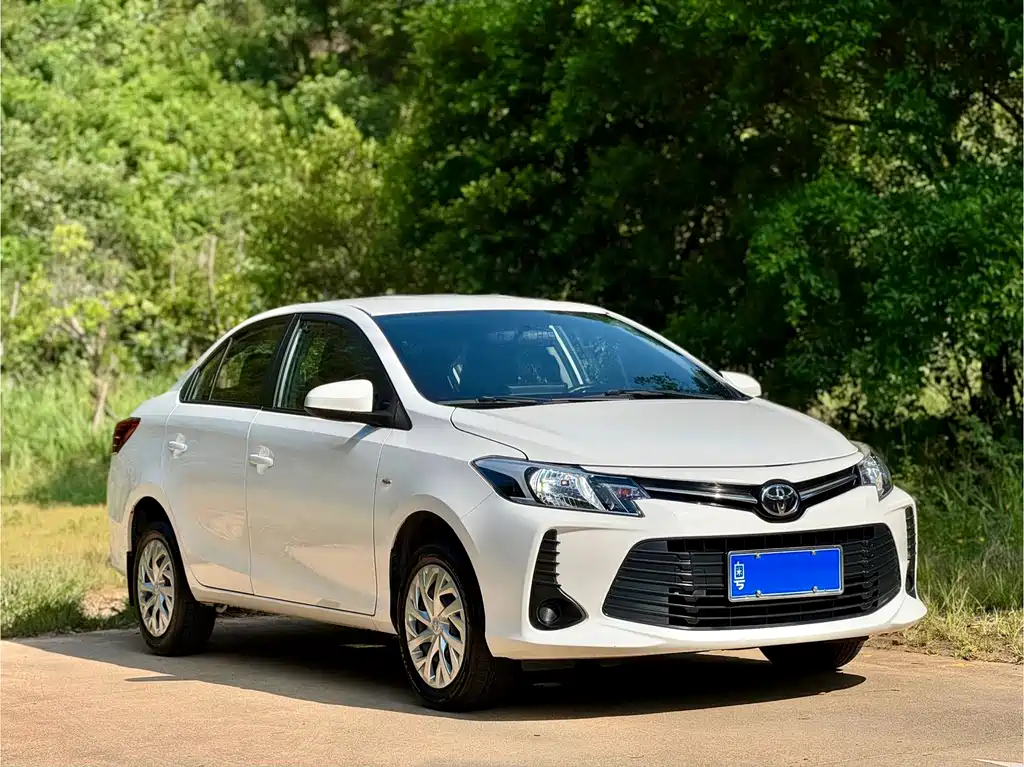 Toyota Vios — фото 3