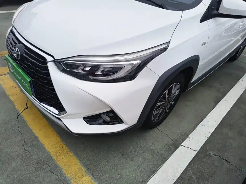 Toyota Yaris L — фото 24