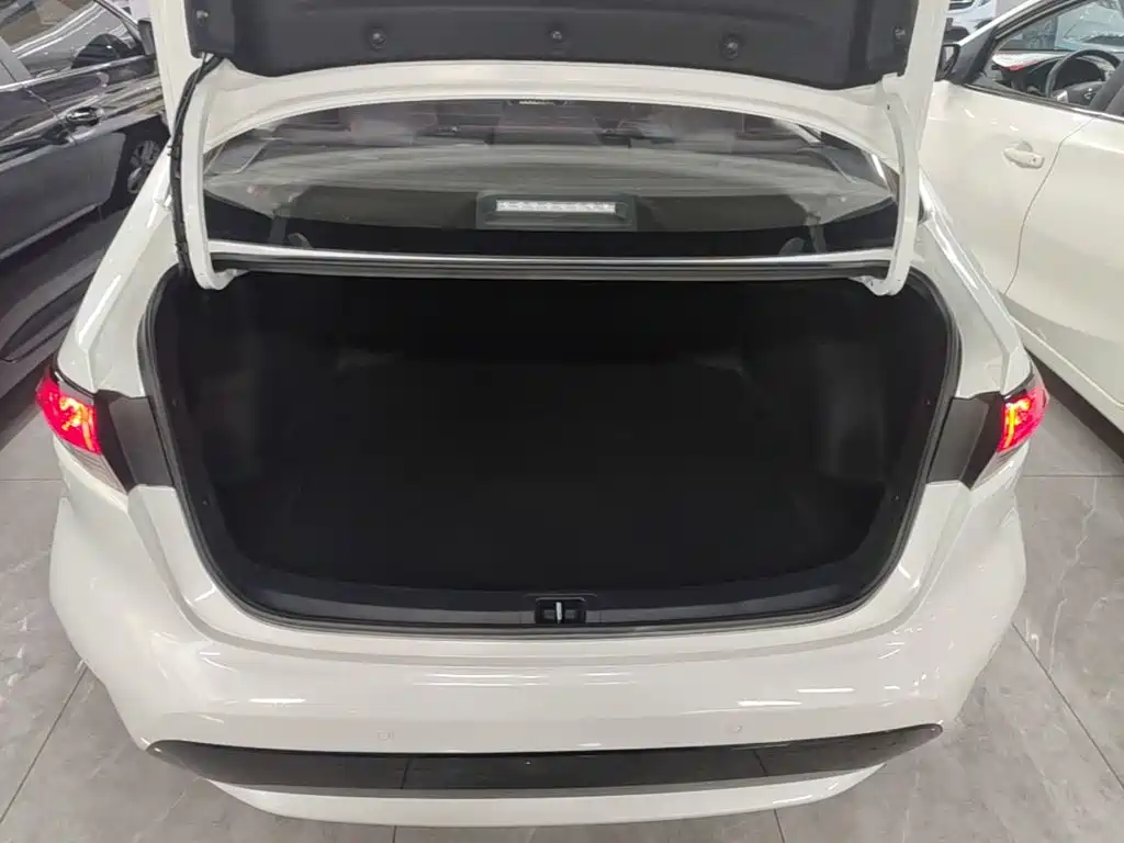 Toyota Levin — фото 19