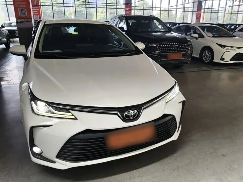 Toyota Corolla — фото 3