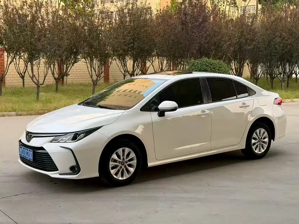 Toyota Corolla — фото 3