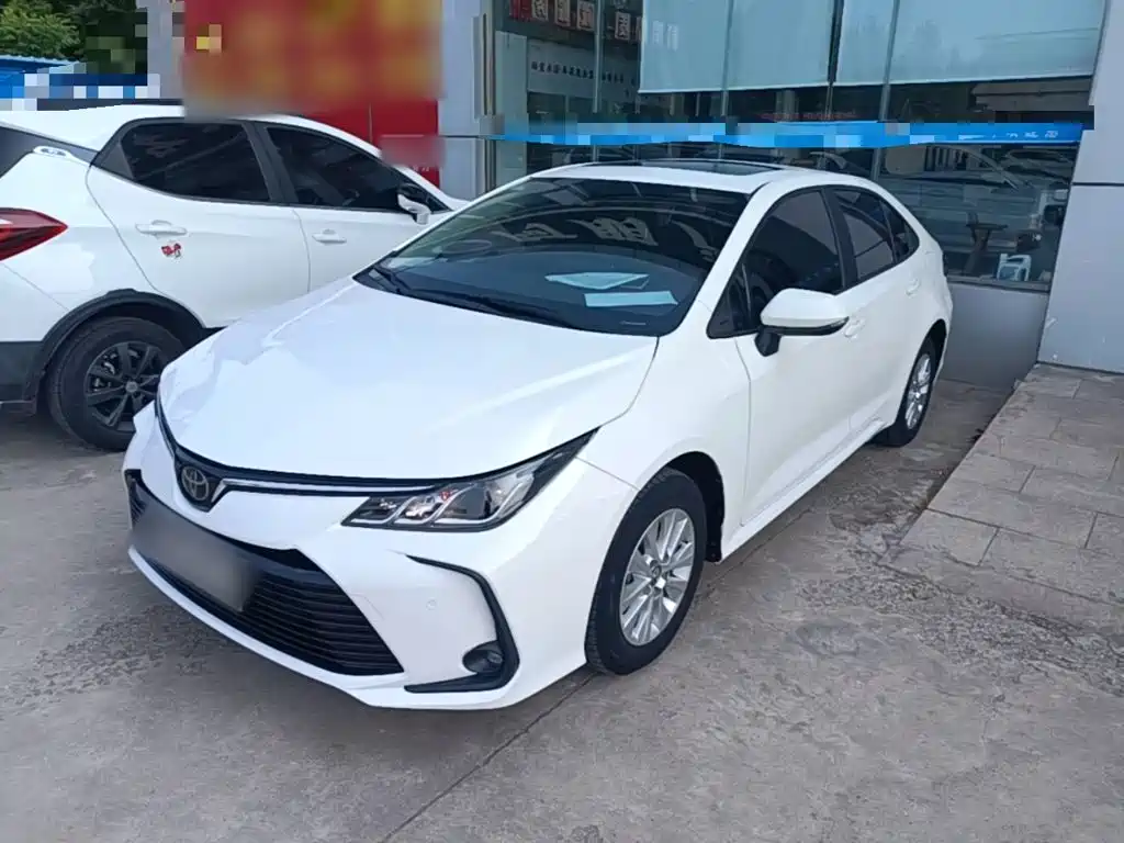 Toyota Corolla — фото 2