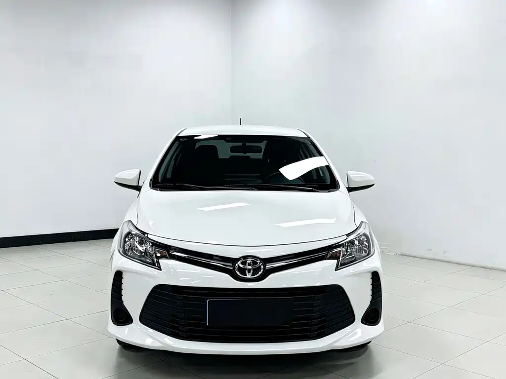 Toyota Vios — фото 2