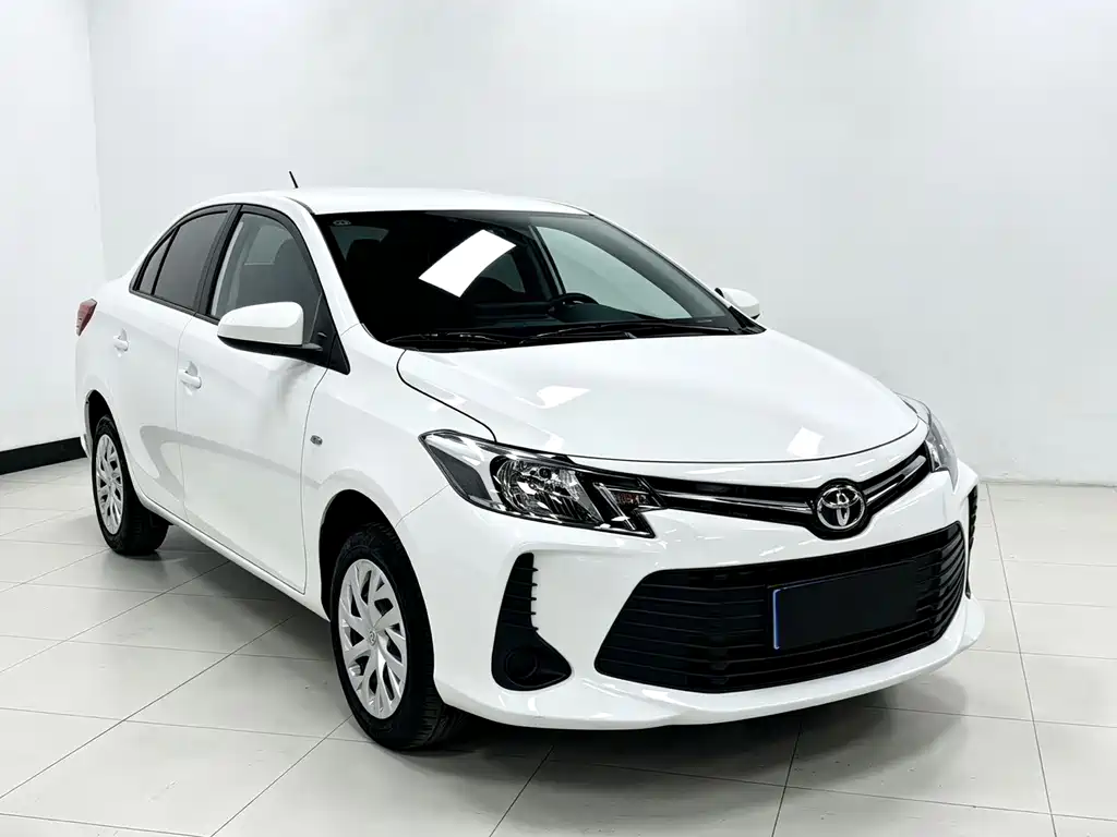 Toyota Vios — фото 3