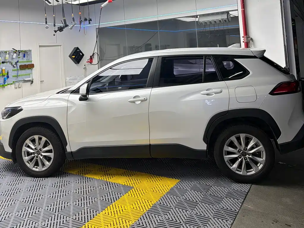 Toyota Corolla Cross — фото 3