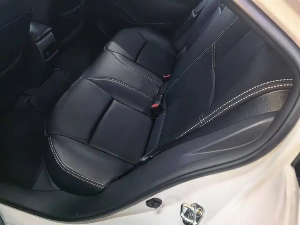 Toyota Corolla — фото 17