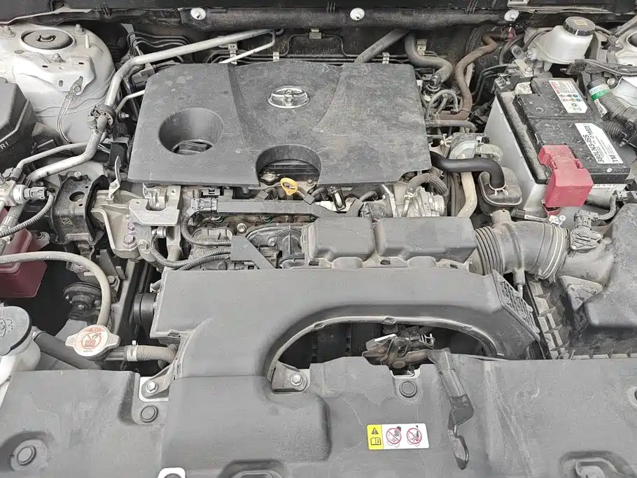 Toyota RAV4 — фото 10