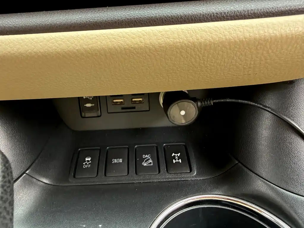 Toyota Highlander — фото 14