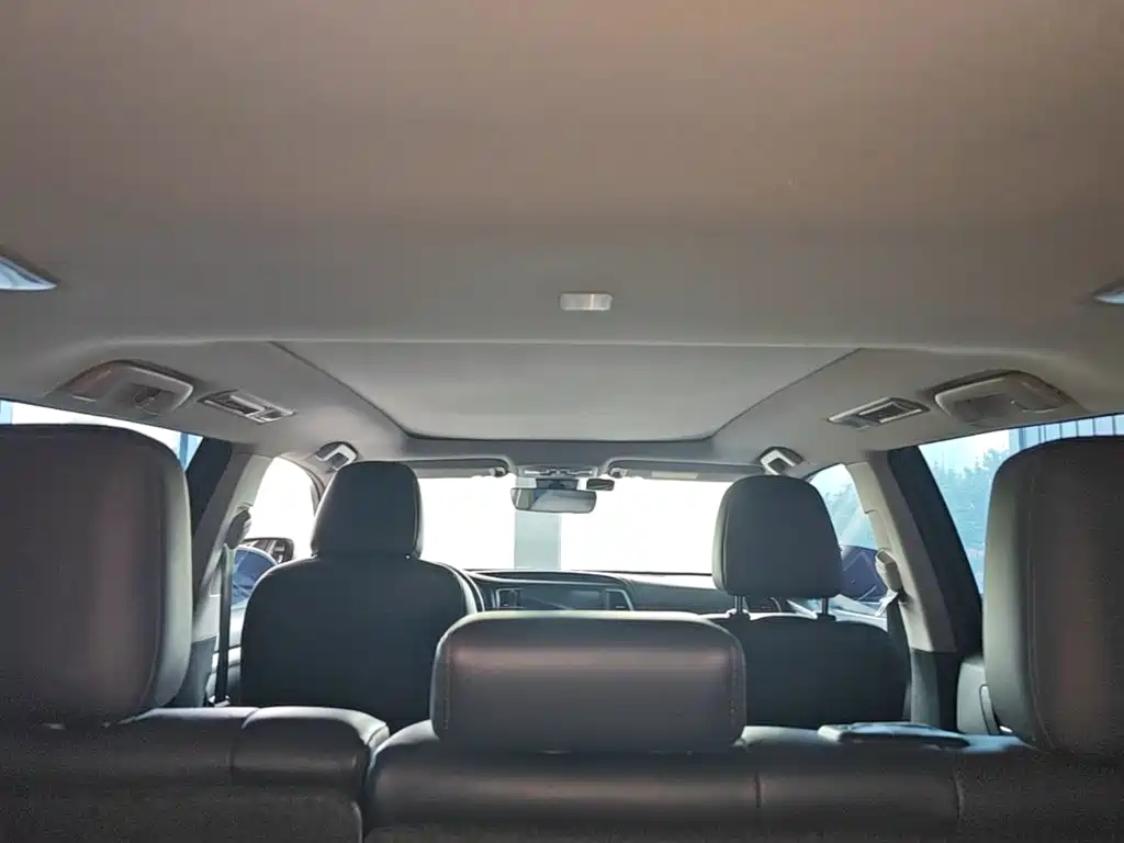 Toyota Highlander — фото 18