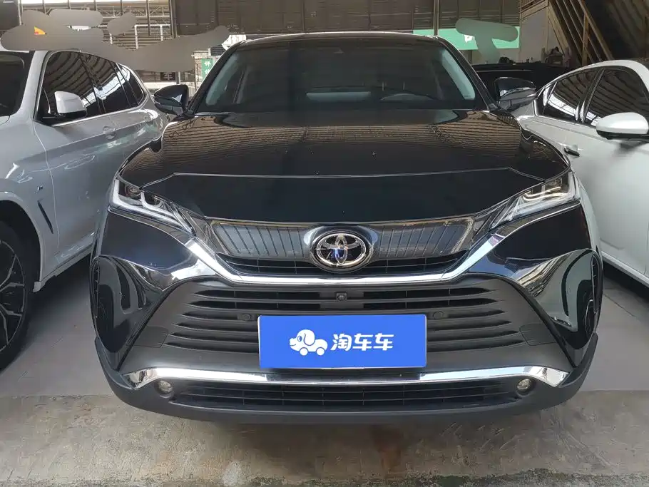Toyota Harrier — фото 2