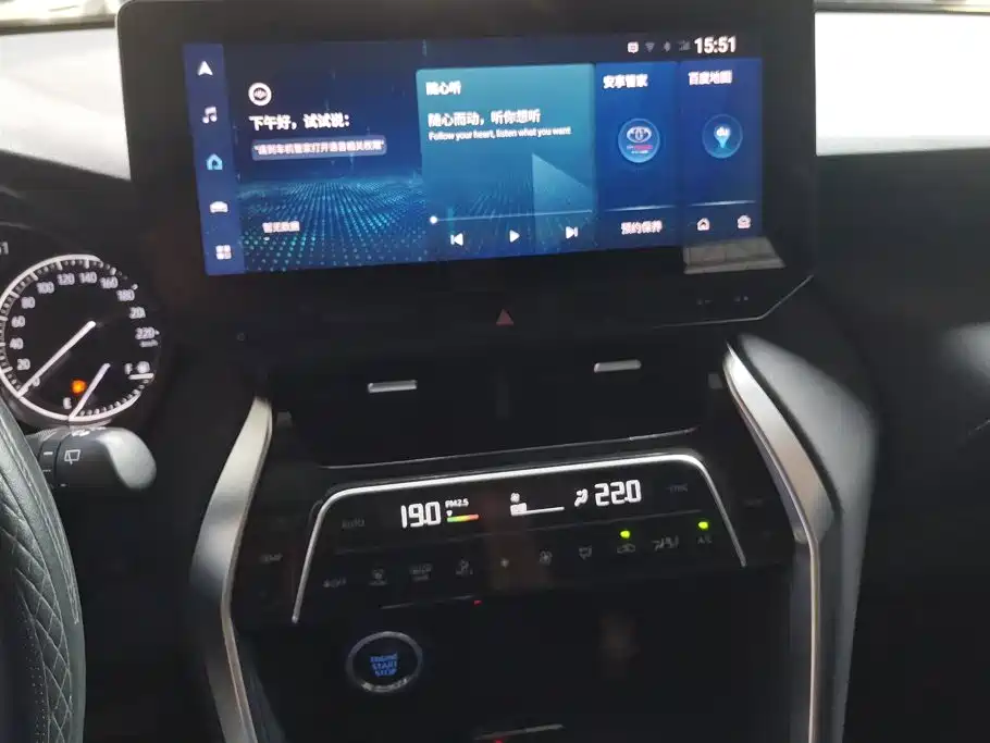 Toyota Harrier — фото 13