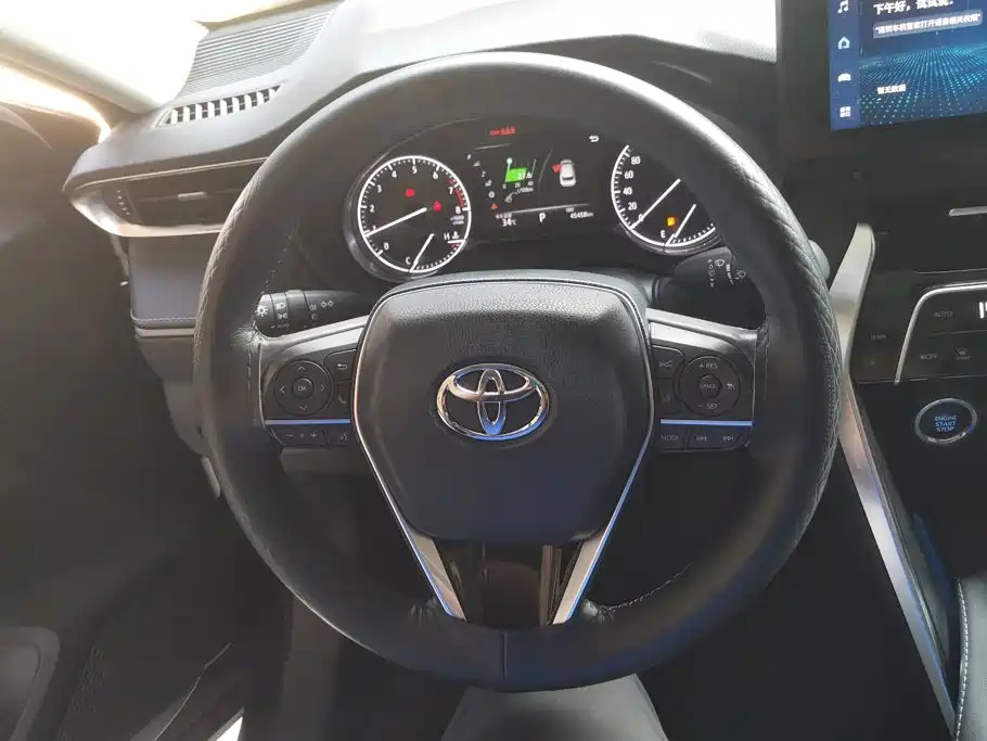 Toyota Harrier — фото 15