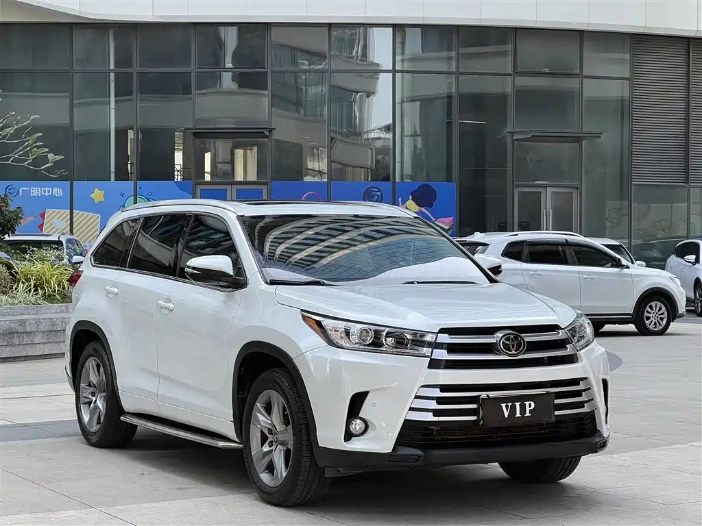 Toyota Highlander — фото 3