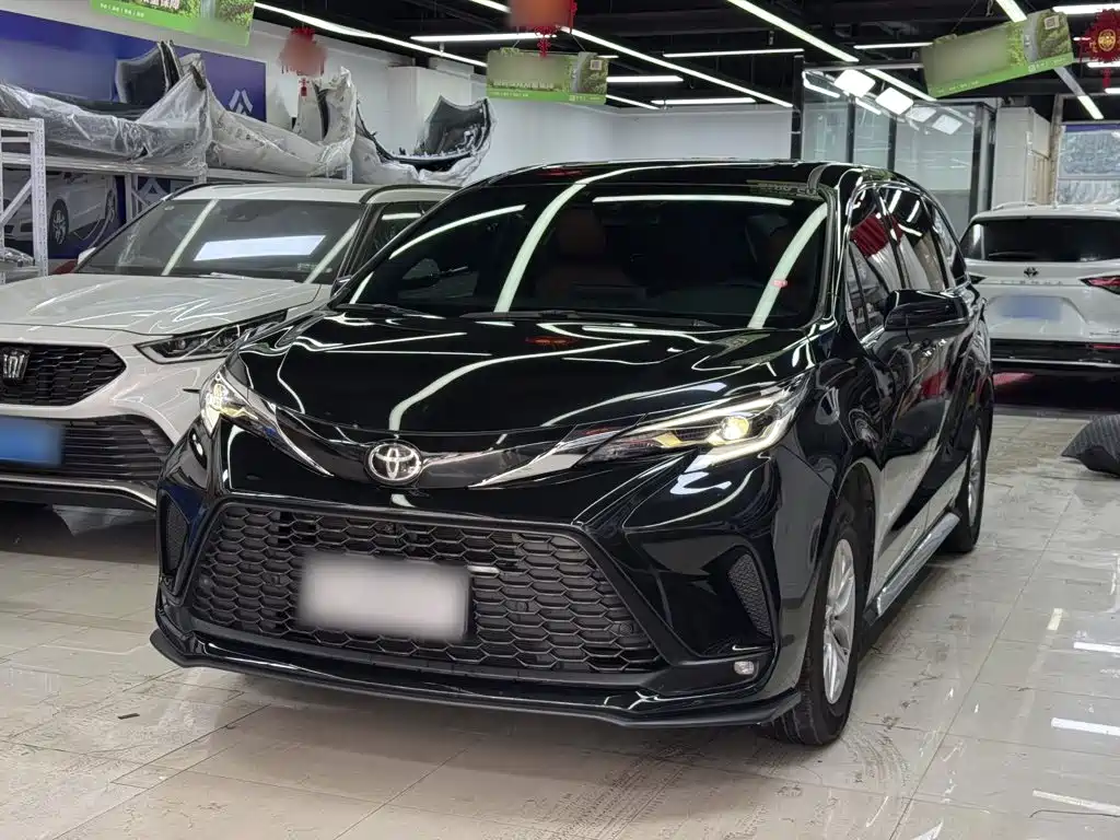 Toyota Granvia — фото 23
