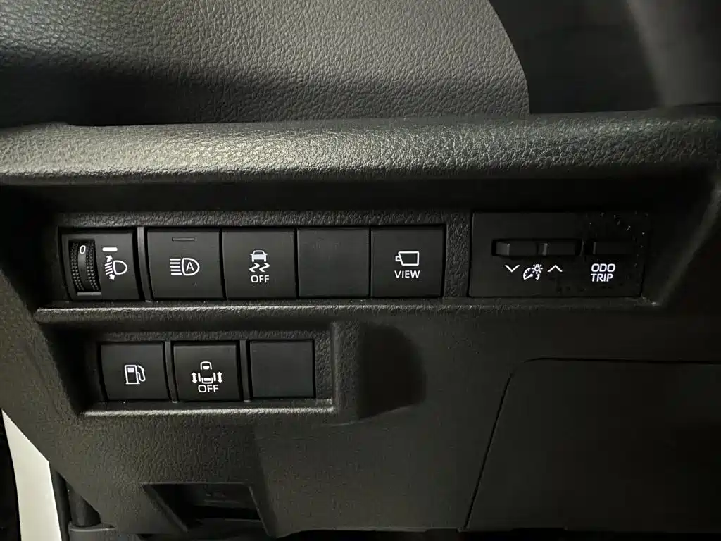 Toyota Sienna — фото 6