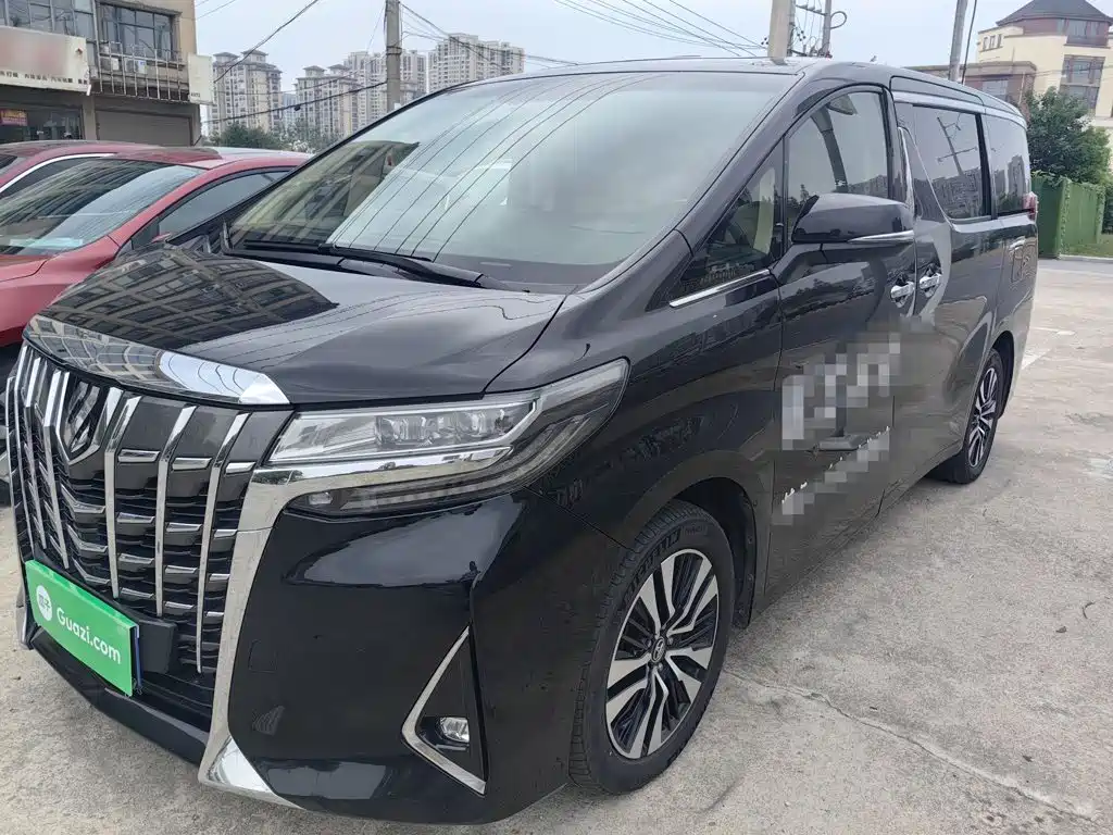 Toyota Alphard — фото 2