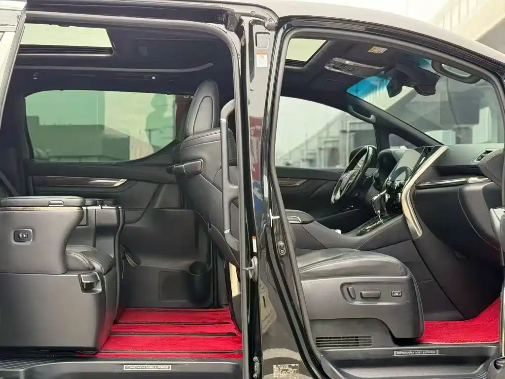 Toyota Vellfire — фото 6
