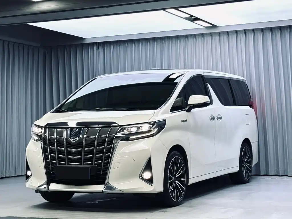 Toyota Alphard — фото 3