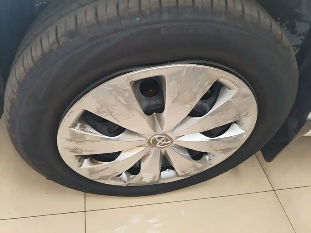 Toyota Yaris L — фото 23