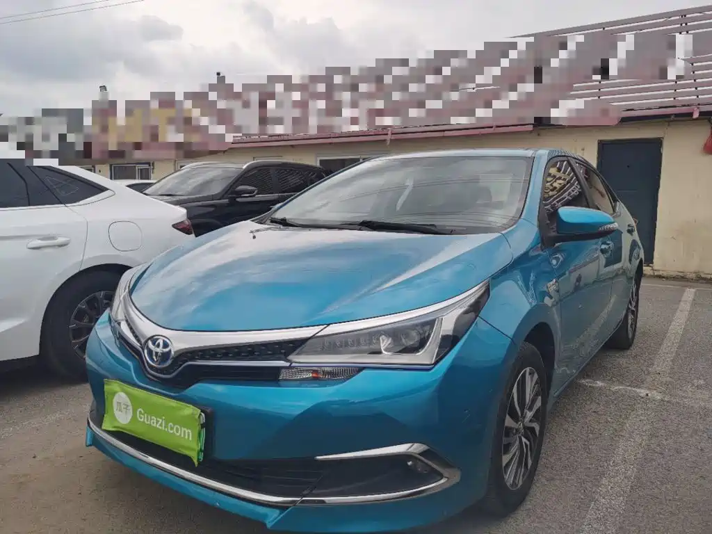 Toyota Corolla Hybrid — фото 2