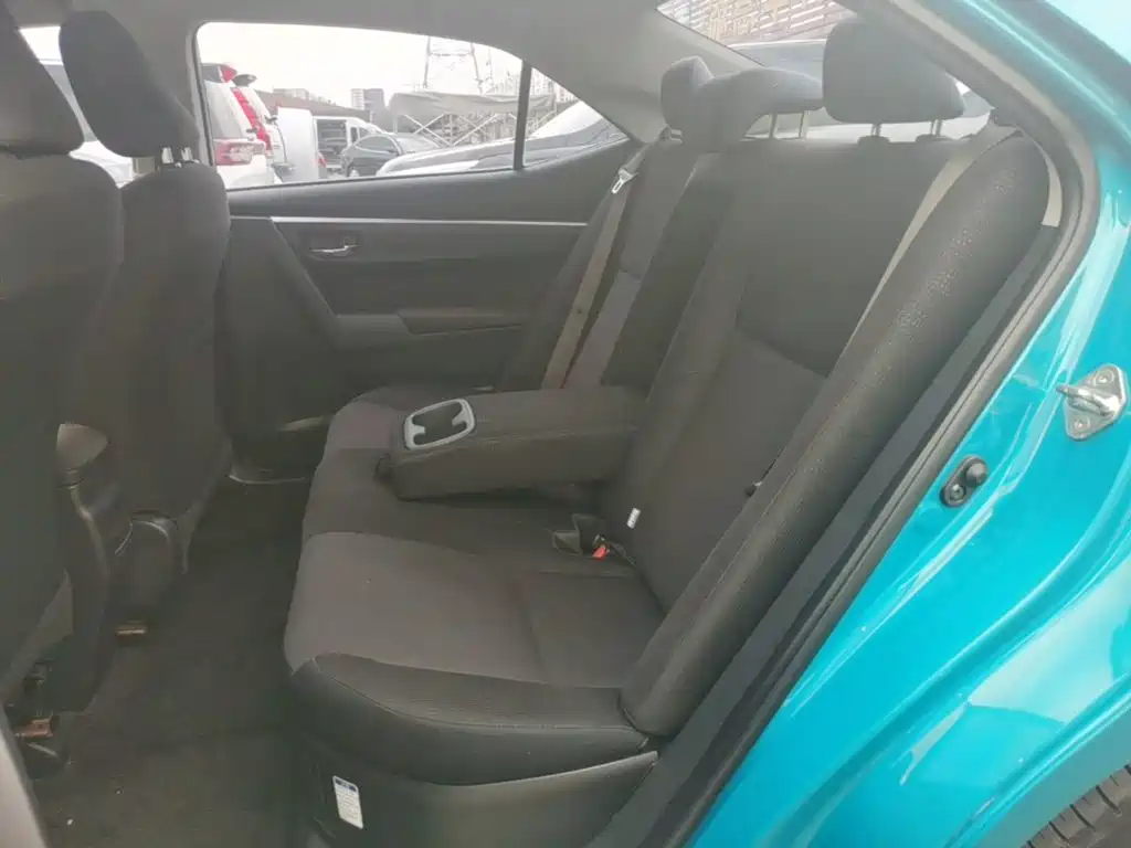 Toyota Corolla Hybrid — фото 17