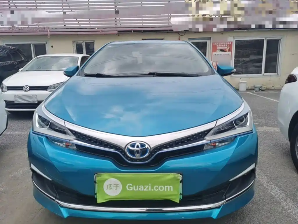 Toyota Corolla Hybrid — фото 3