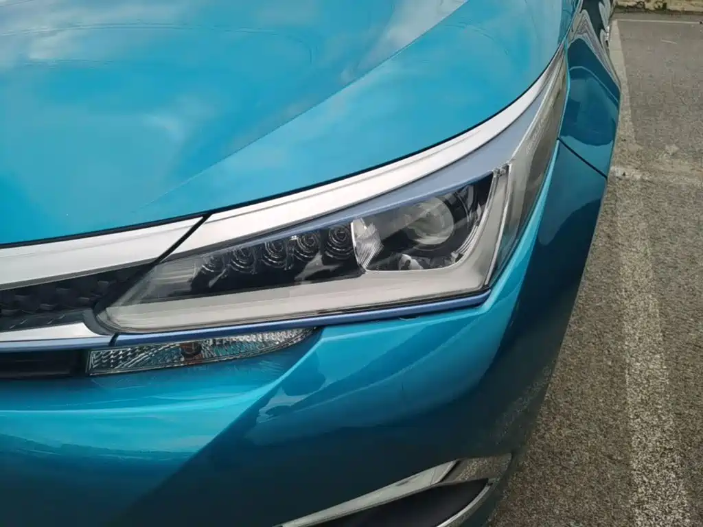 Toyota Corolla Hybrid — фото 24