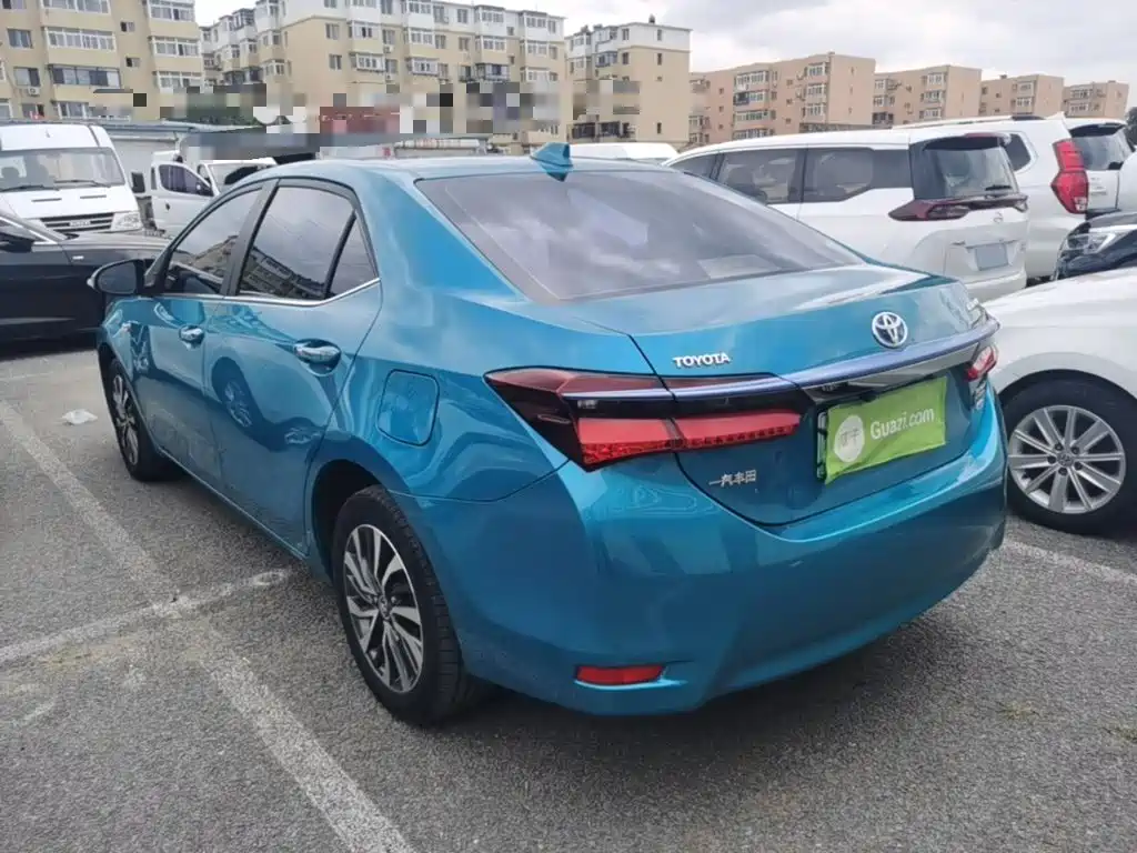Toyota Corolla Hybrid — фото 5