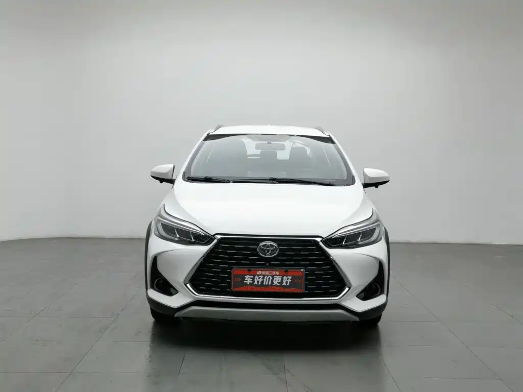 Toyota Yaris L — фото 3