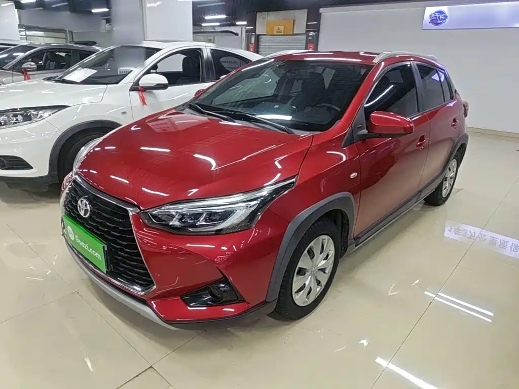 Toyota Yaris L — фото 2