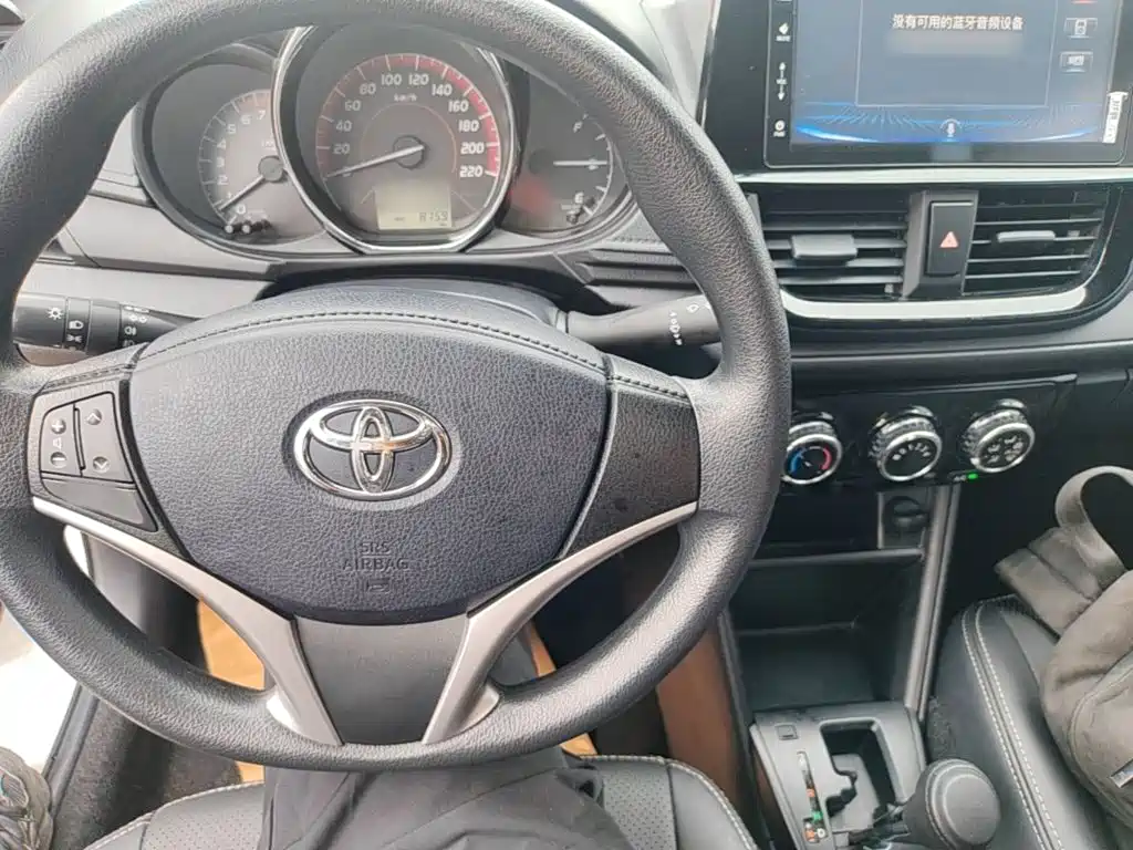 Toyota Vios — фото 10