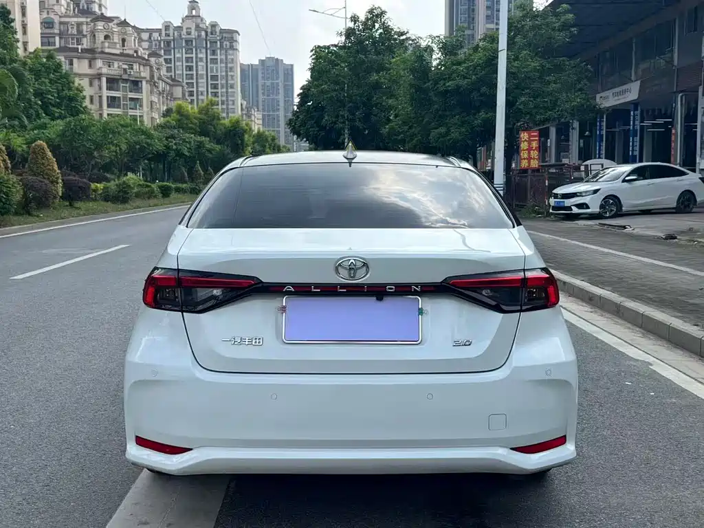 Toyota Allion — фото 5
