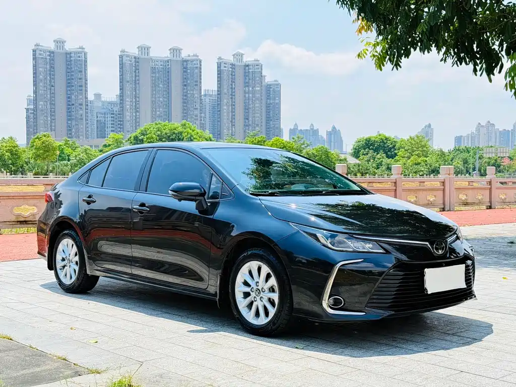 Toyota Corolla — фото 3
