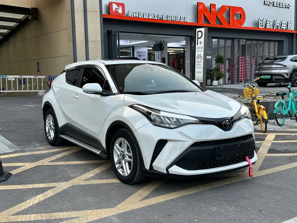 Toyota C-HR — фото 3
