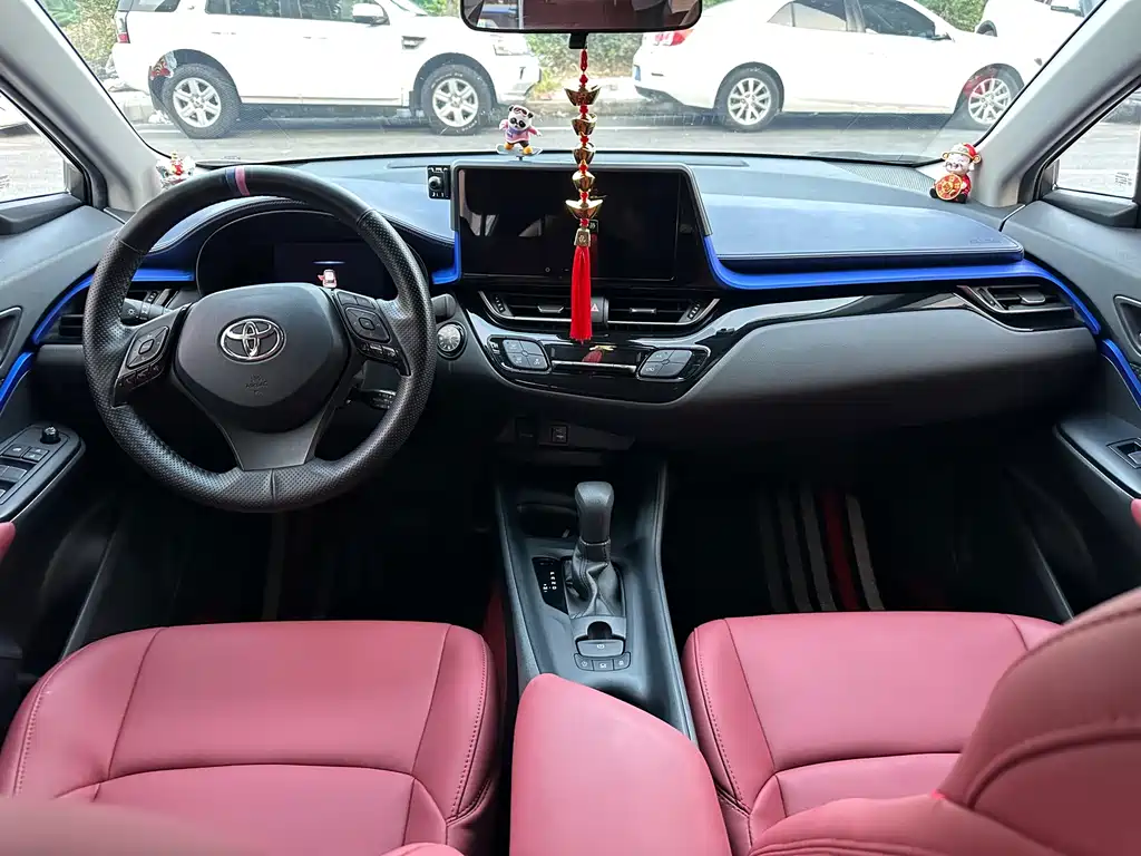 Toyota C-HR — фото 5