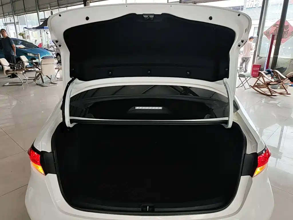 Toyota Levin — фото 19